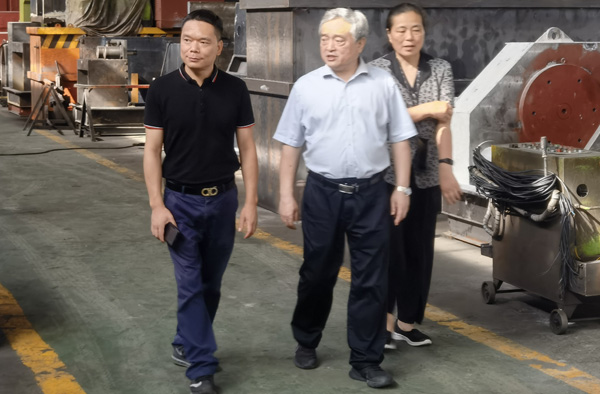 杭州久益螺杆机主机
