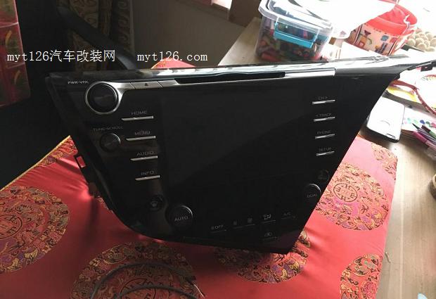 八代凯美瑞主机拆卸图