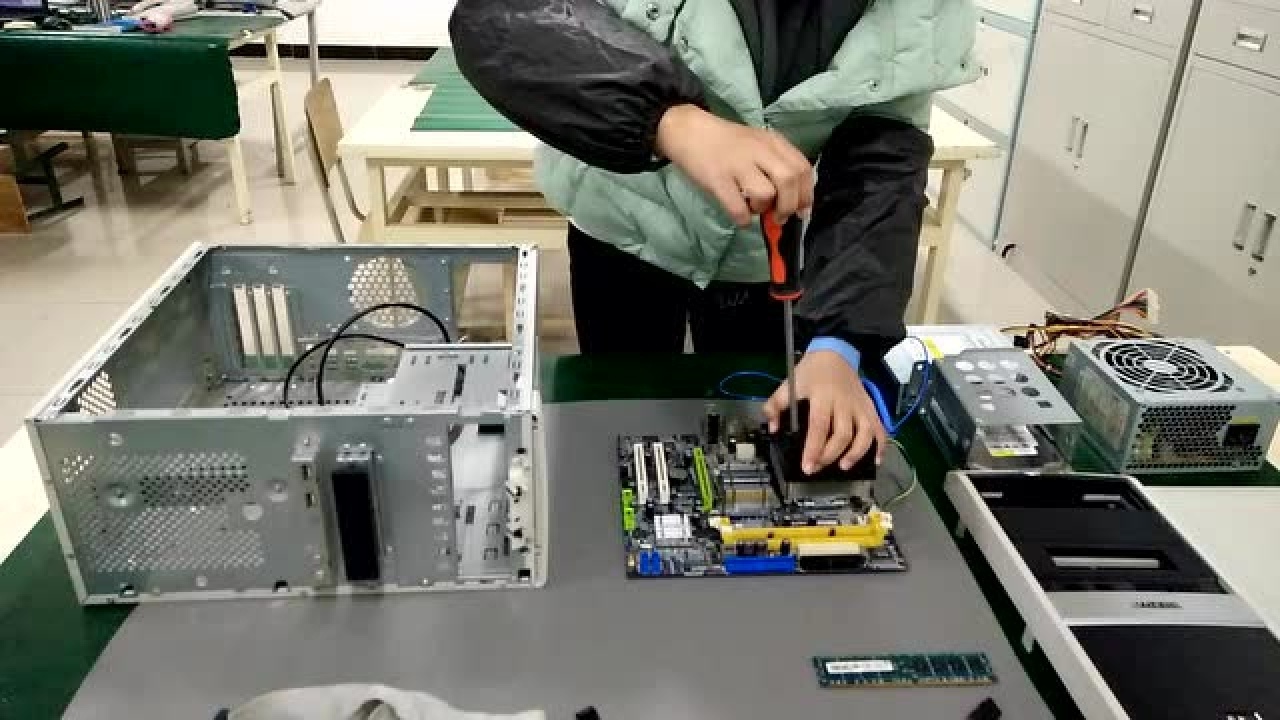 台式电脑怎么拆主机线视频教程