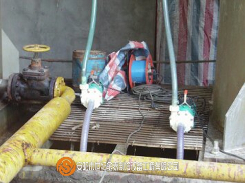 主机冷油器清洗报道