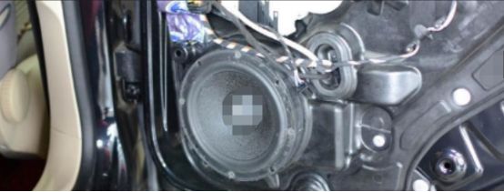 汽车主机带多少瓦扬声器