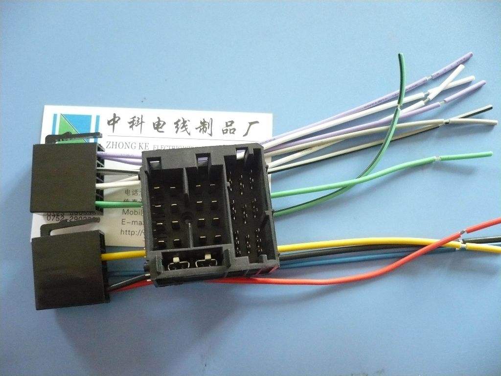 宝沃汽车音箱主机接线