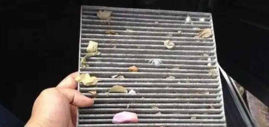 电脑主机可用水清洗吗