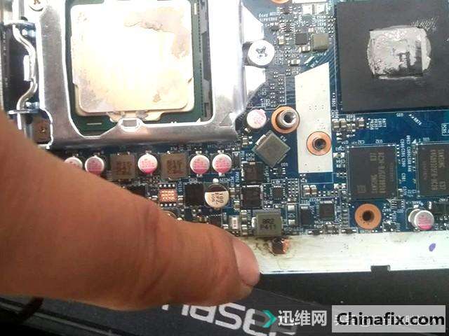 主机烧焦味无异常