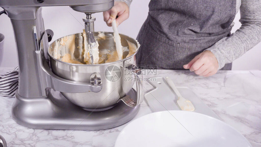 搅拌主机进料容量