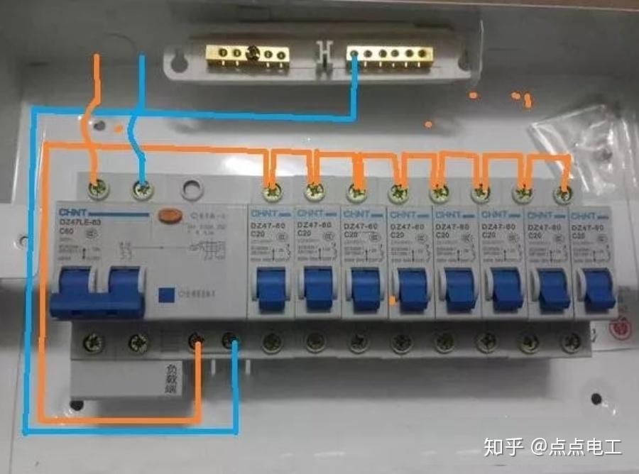 主机的电源盒怎么接线
