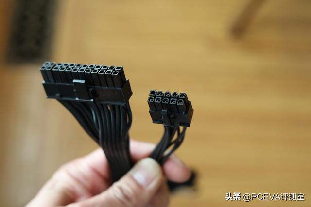 主机电源只能接两块硬盘