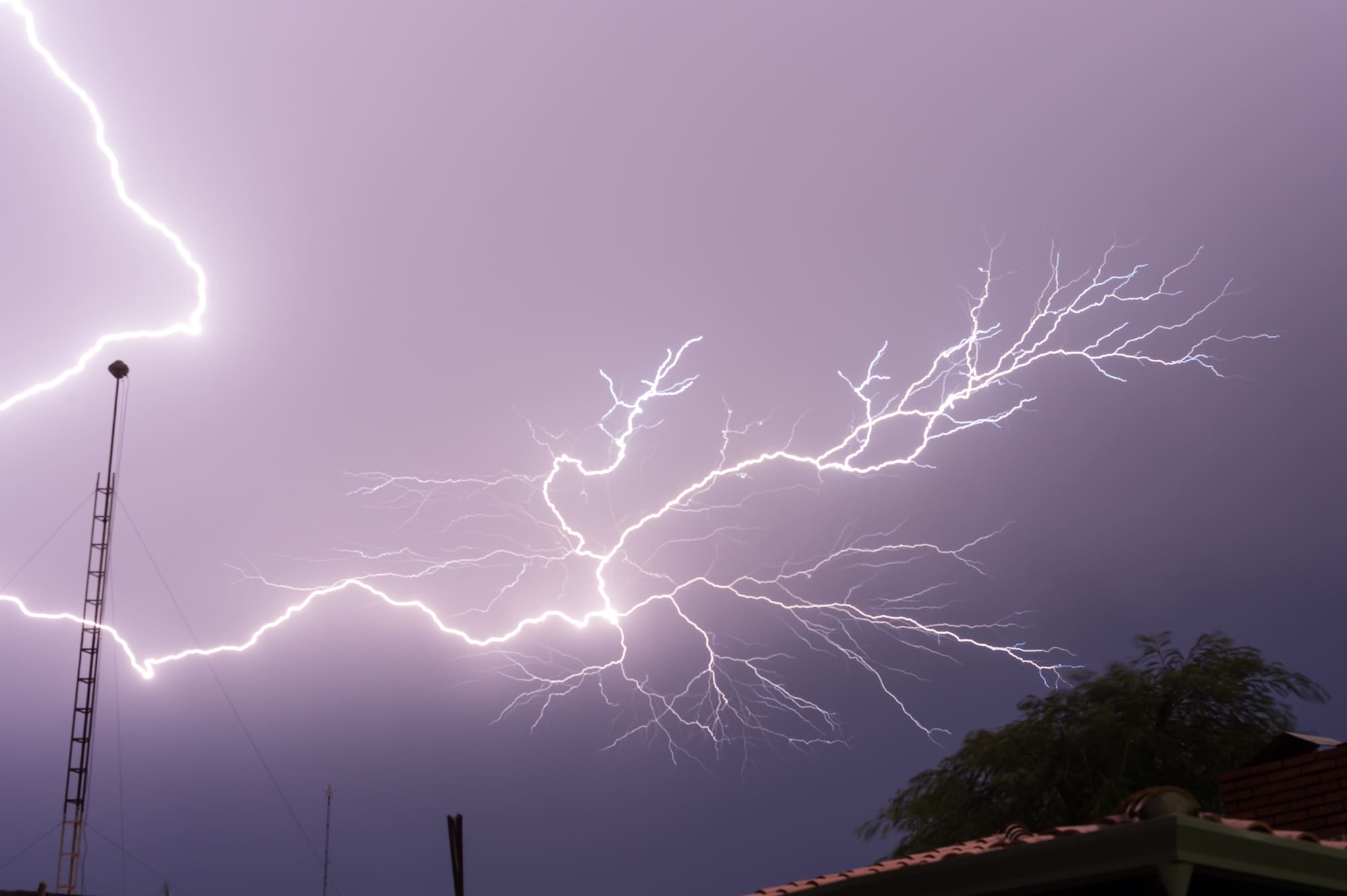 雷军手抱小米主机恶搞