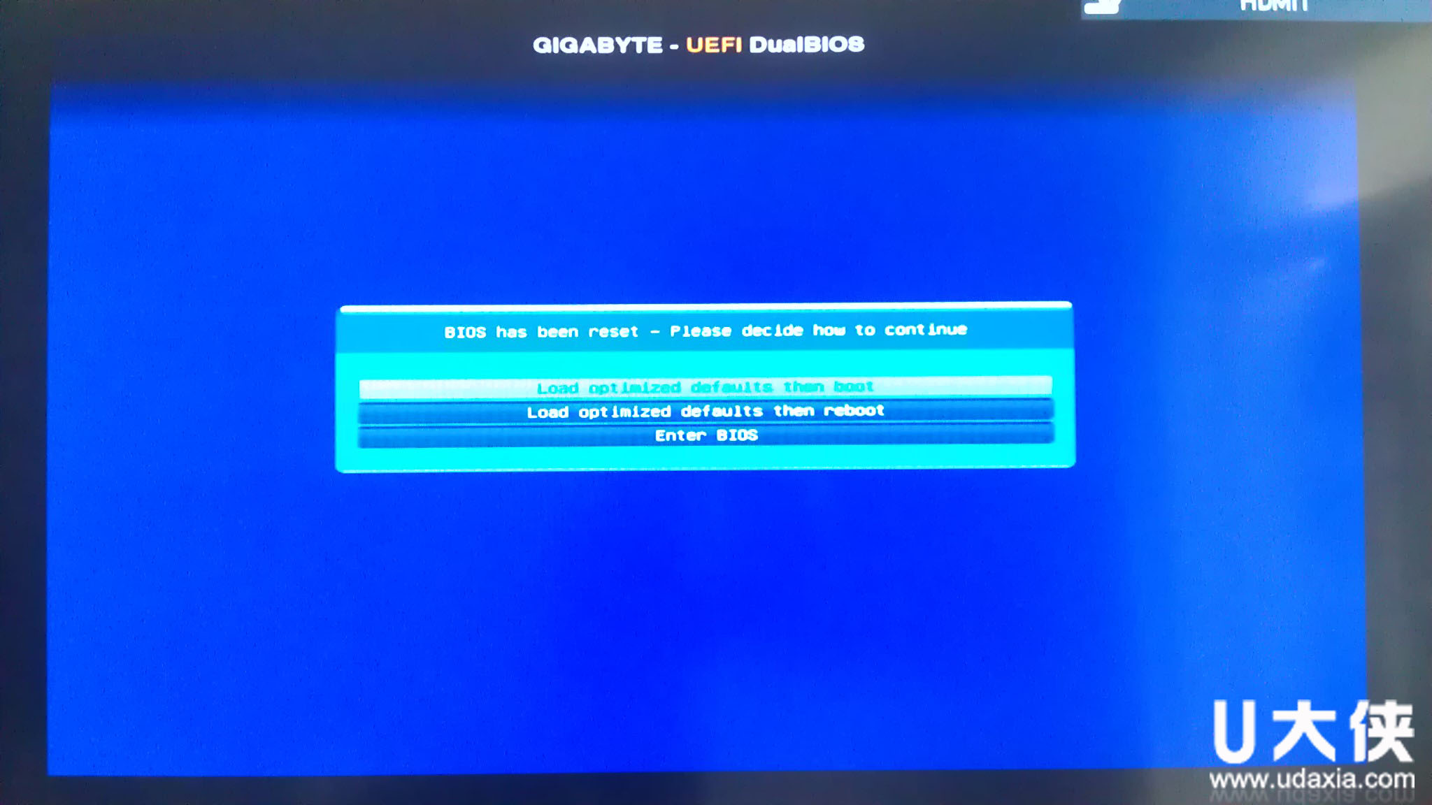 电脑主机摔了一下开机后显示了
