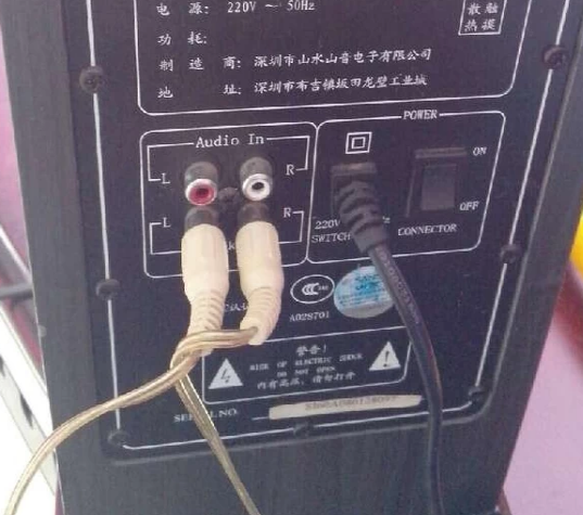 怎么在电脑主机上装扬声器