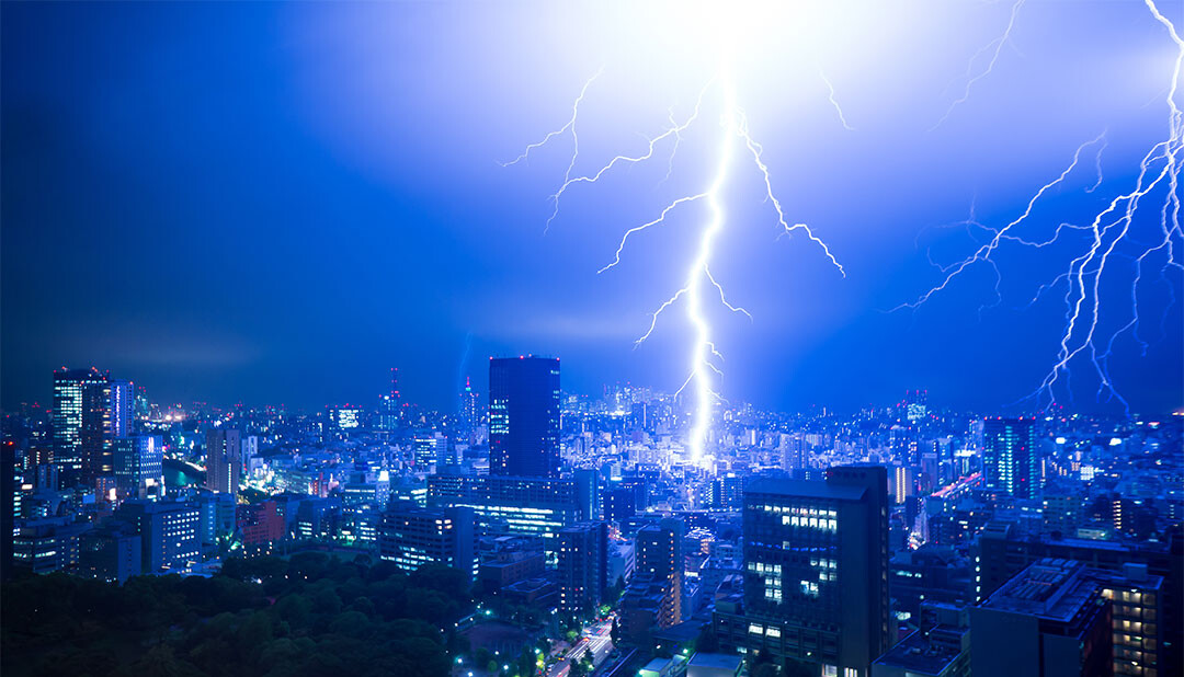 雷军手抱小米主机恶搞