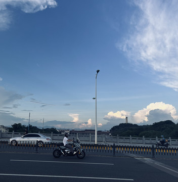 主机厂客车