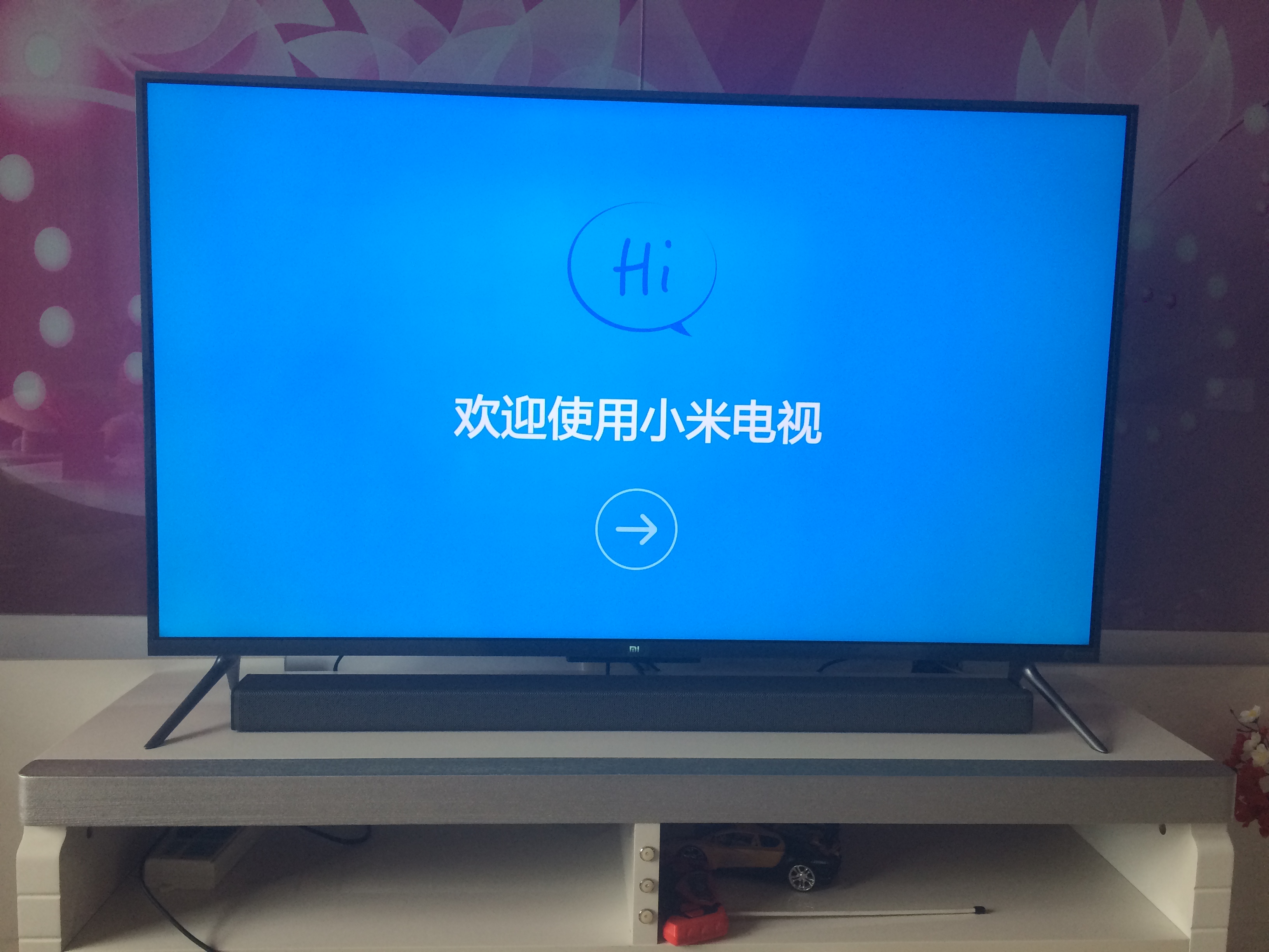 小米电视主机灯亮显示屏黑