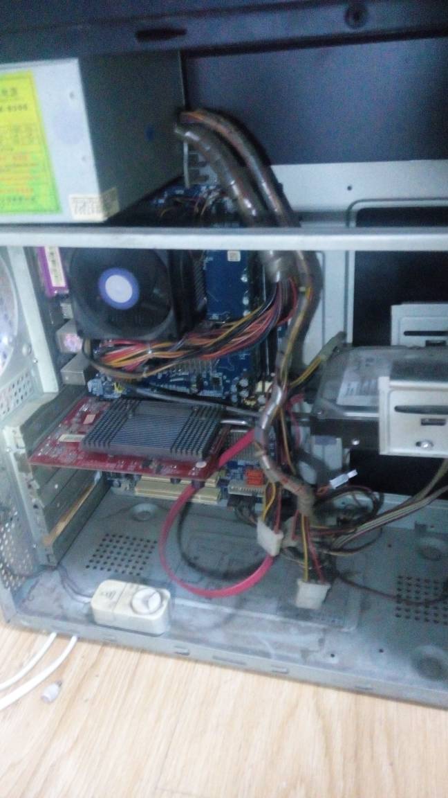 电脑主机可以带上轻轨吗