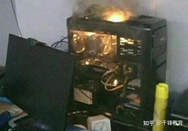 主机开机电源冒烟